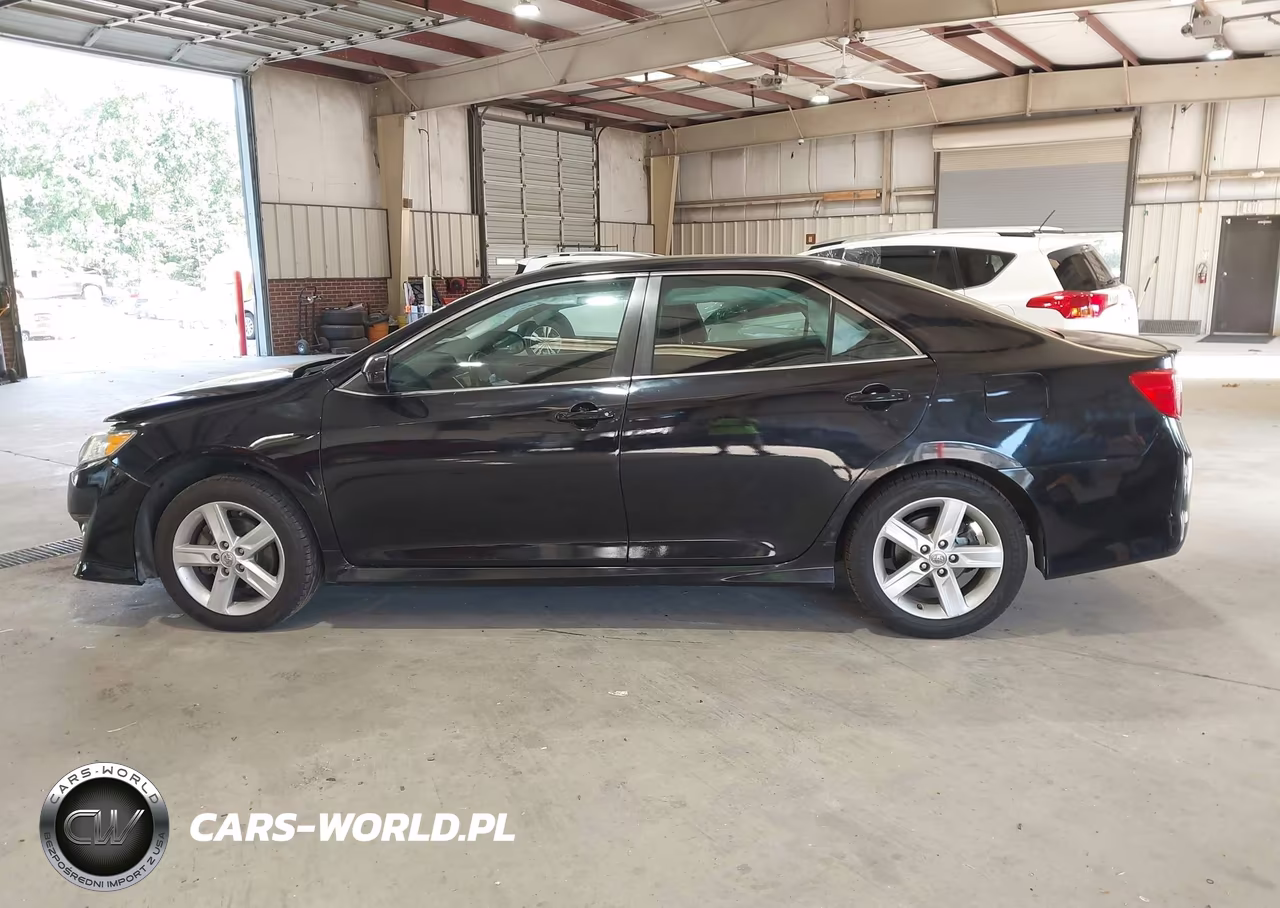 2014 Toyota Camry Se VIN:4T1BF1FK2EU353969 - 15