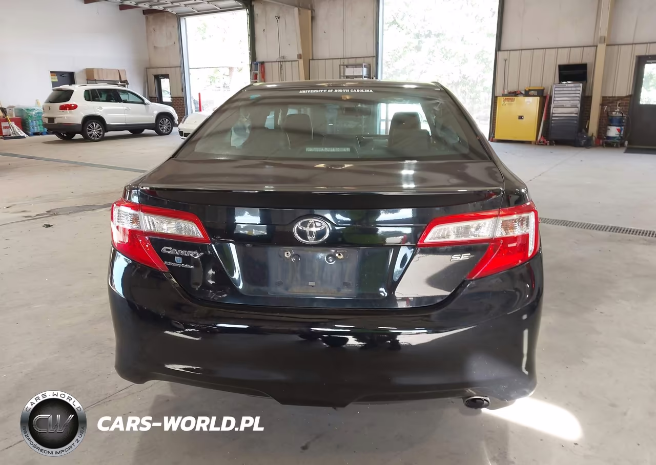 2014 Toyota Camry Se VIN:4T1BF1FK2EU353969 - 17