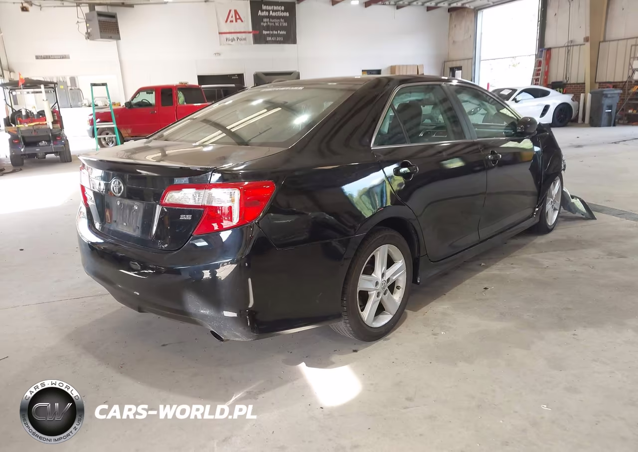 2014 Toyota Camry Se VIN:4T1BF1FK2EU353969 - 4