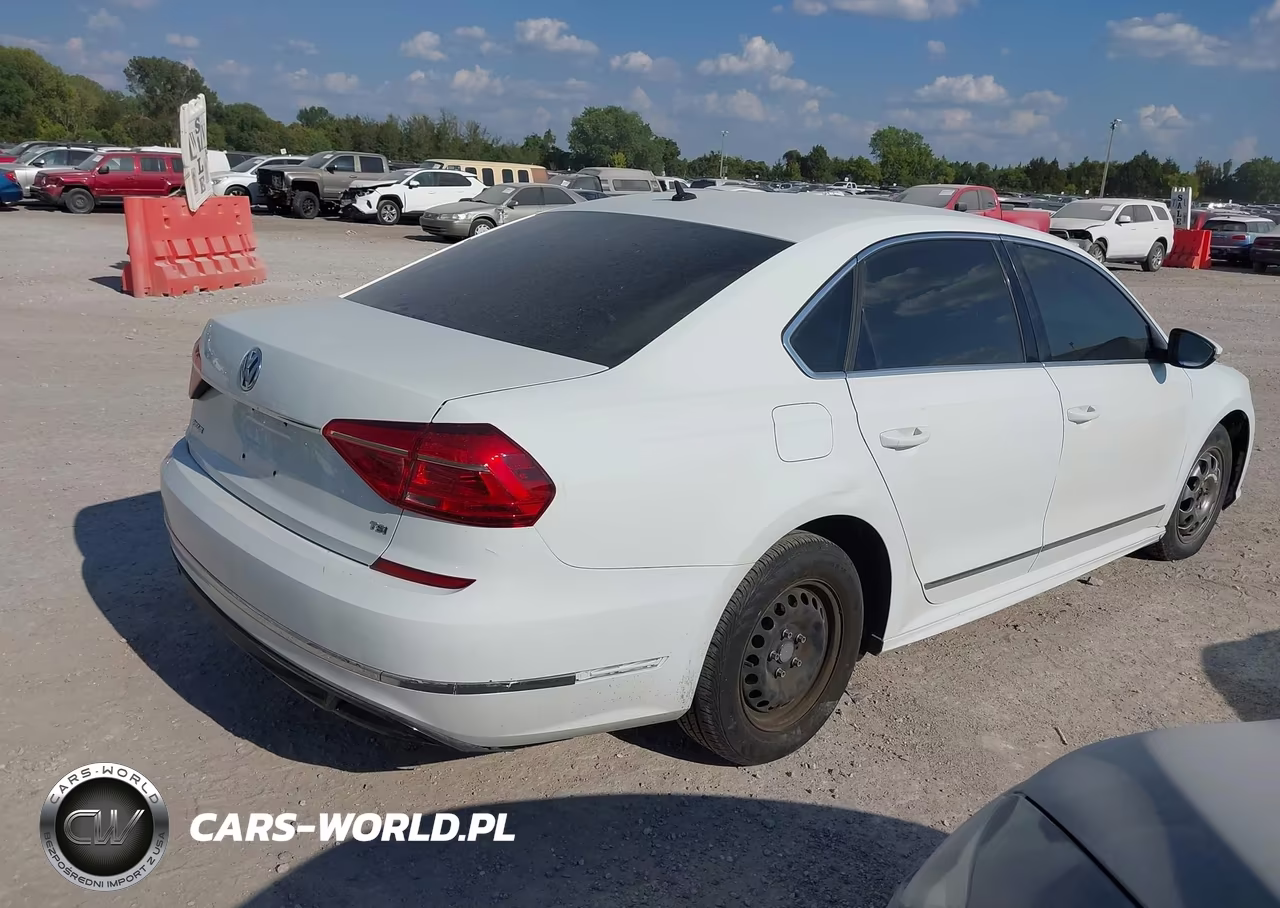 2016 Volkswagen Passat 1.8T R-Line VIN:1VWAS7A33GC063406 - 4
