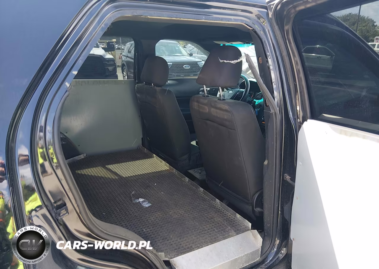 2016 Ford Utility Police Interceptor VIN:1FM5K8AR4GGB45082 - 8