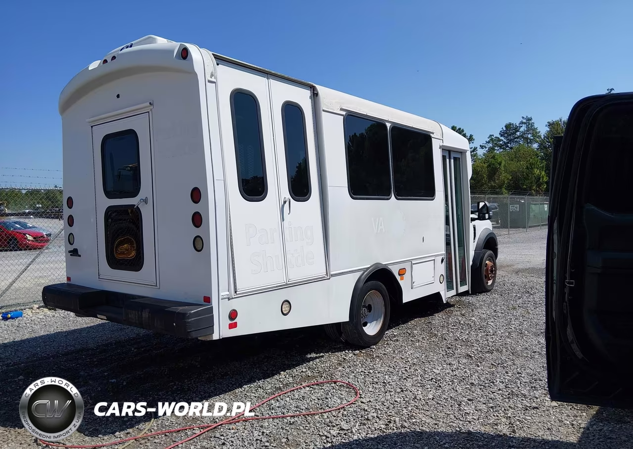 2017 Ford F-450 Chassis Xl VIN:1FDAF4GT6HDA07819 - 4