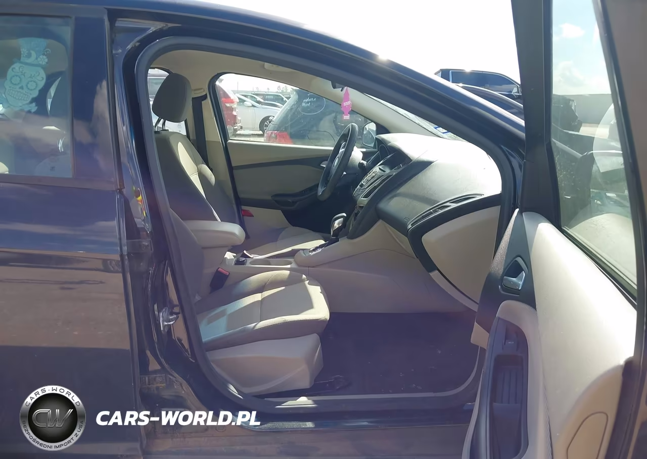 2012 Ford Focus Se VIN:1FAHP3K23CL361861 - 5