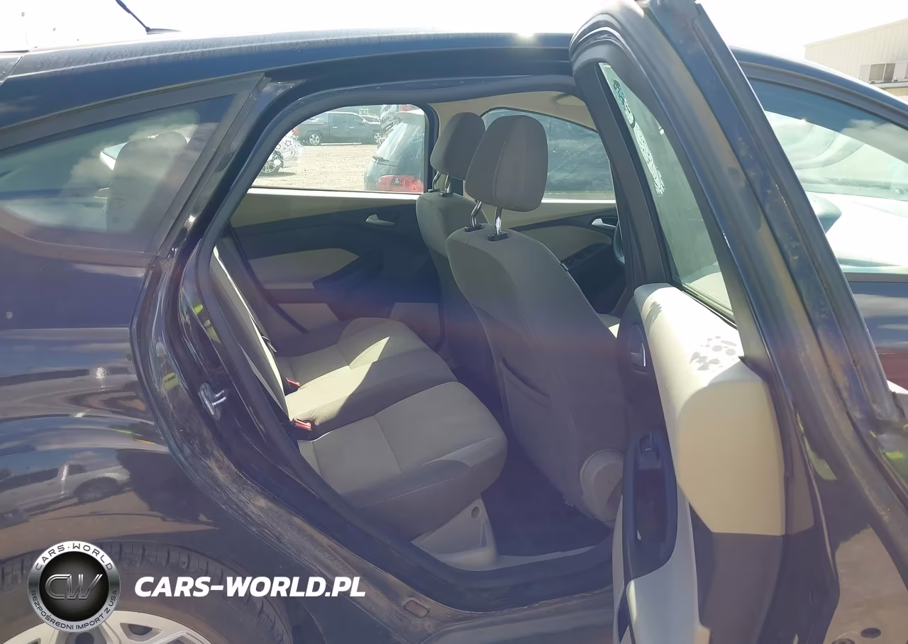 2012 Ford Focus Se VIN:1FAHP3K23CL361861 - 8