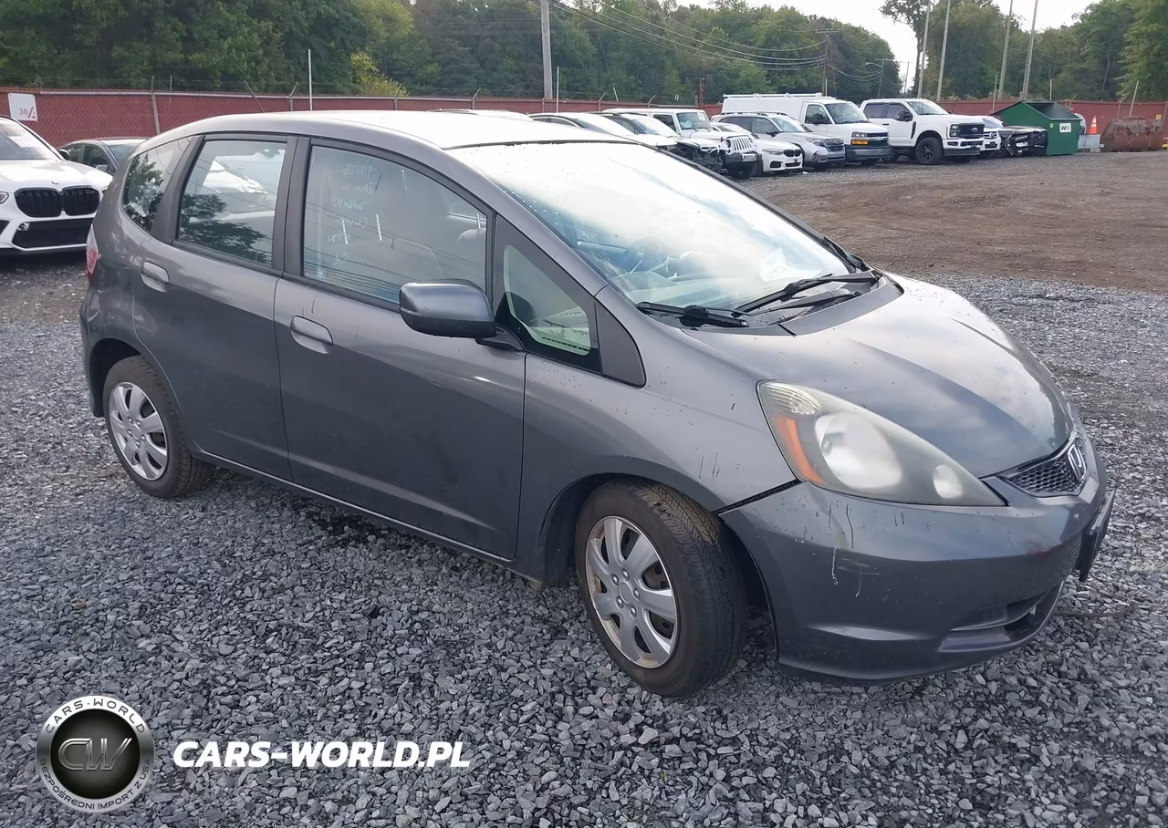 2013 Honda Fit VIN:JHMGE8H35DC074398 - 1