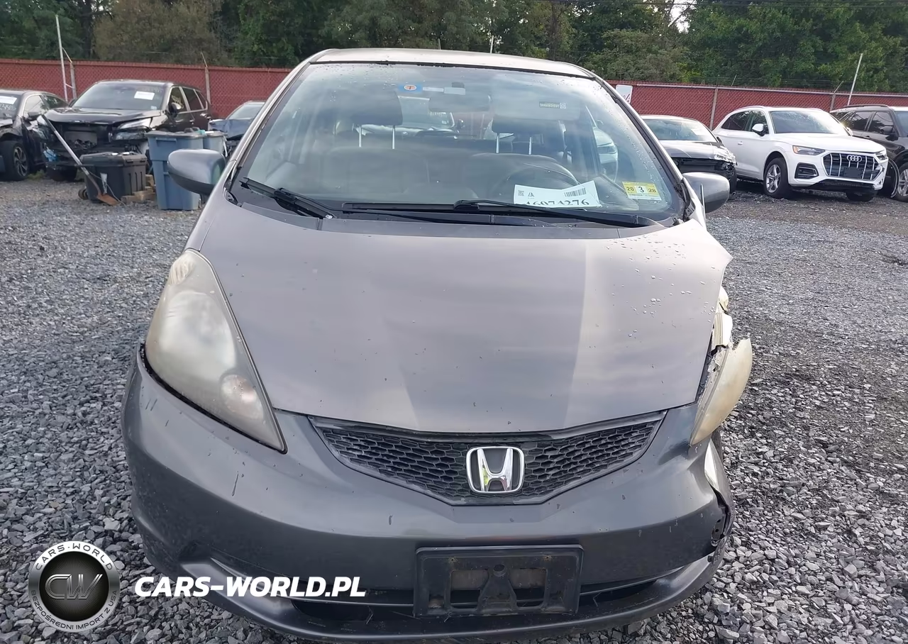 2013 Honda Fit VIN:JHMGE8H35DC074398 - 12