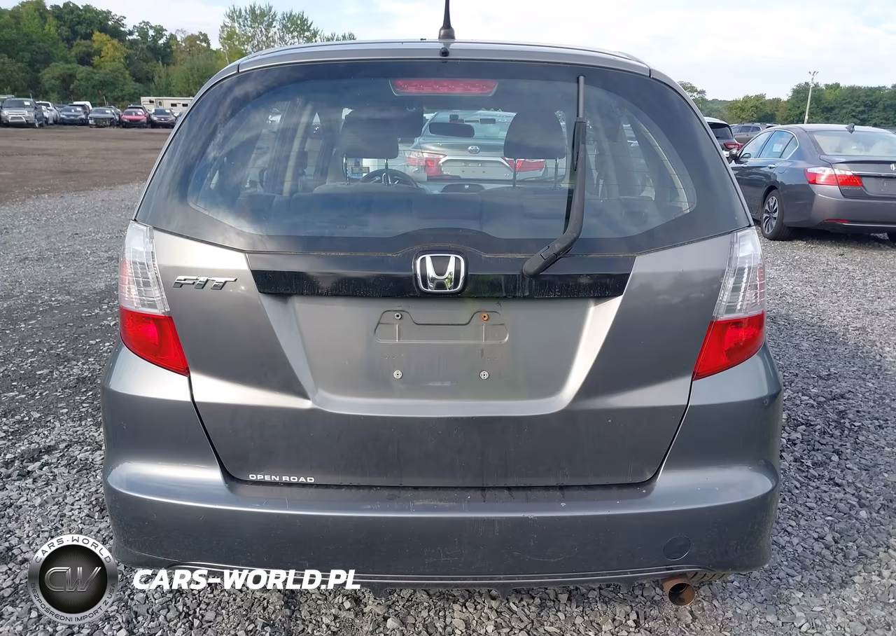 2013 Honda Fit VIN:JHMGE8H35DC074398 - 16