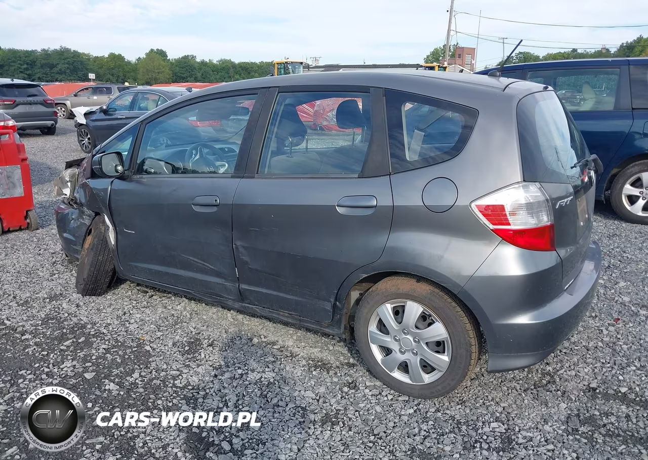 2013 Honda Fit VIN:JHMGE8H35DC074398 - 17