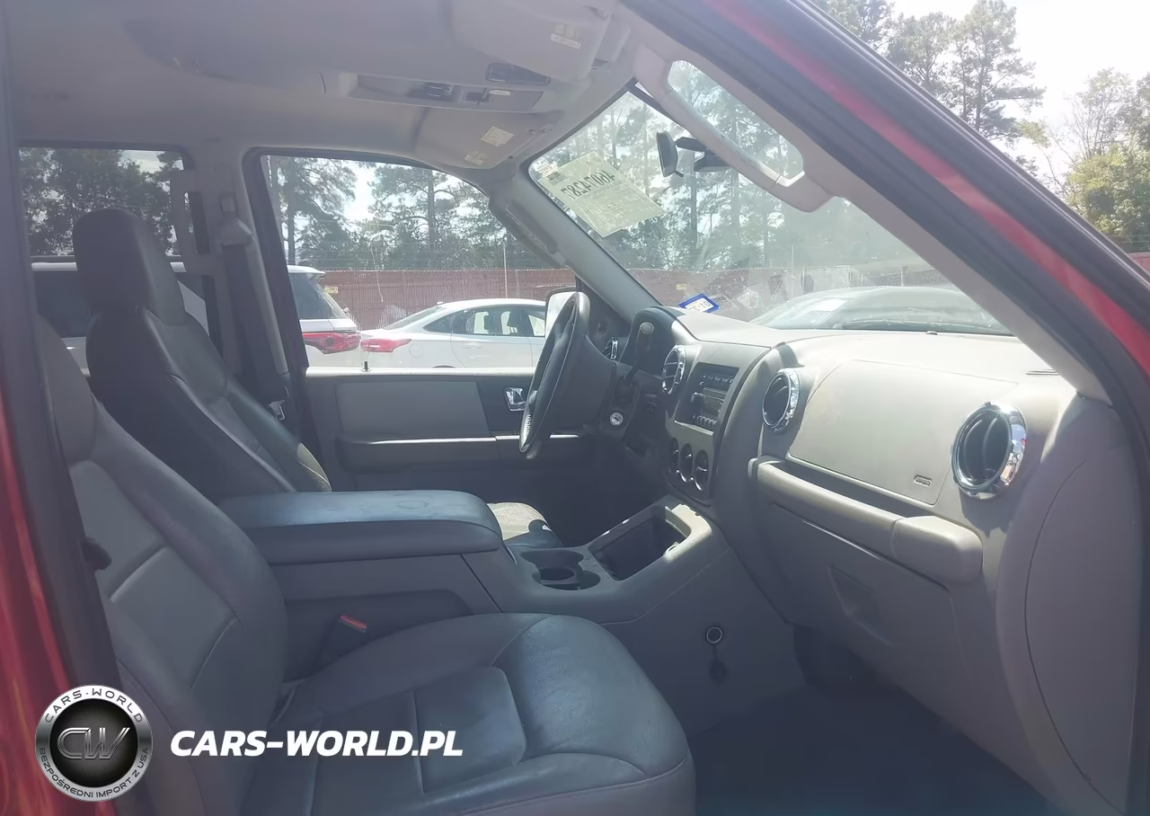2005 Ford Expedition Xlt VIN:1FMFU15585LA46802 - 5