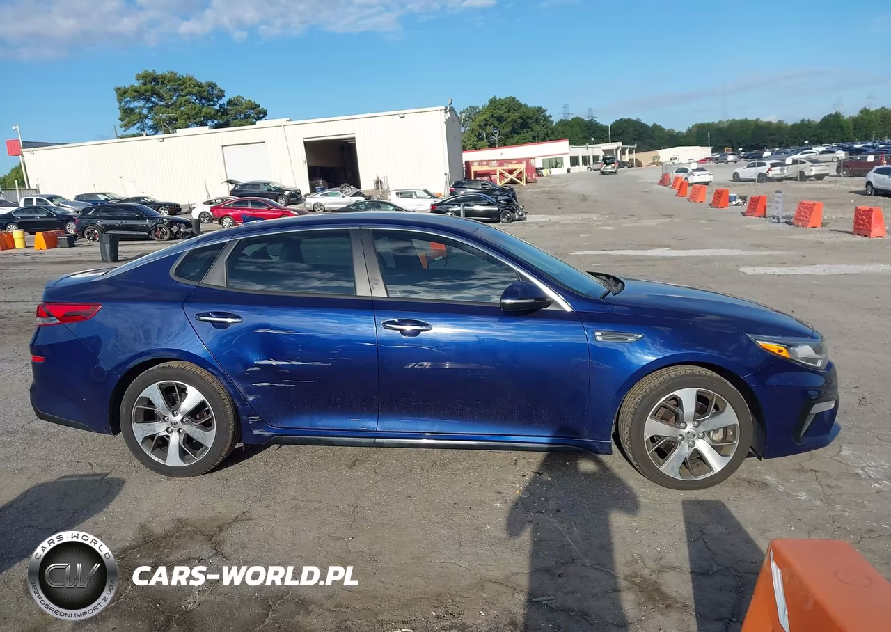 2019 Kia Optima S VIN:5XXGT4L36KG317172 - 13