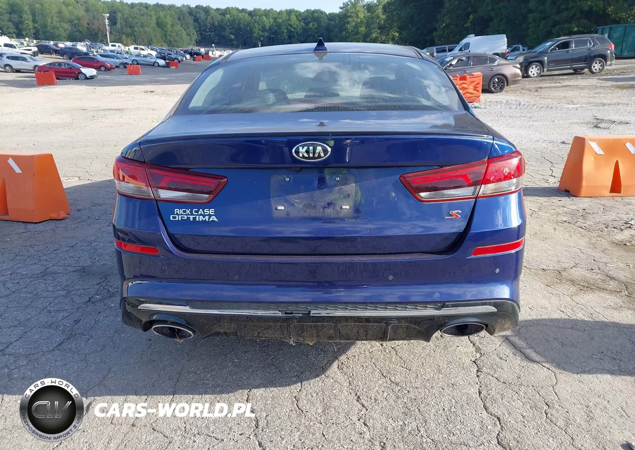 2019 Kia Optima S VIN:5XXGT4L36KG317172 - 16