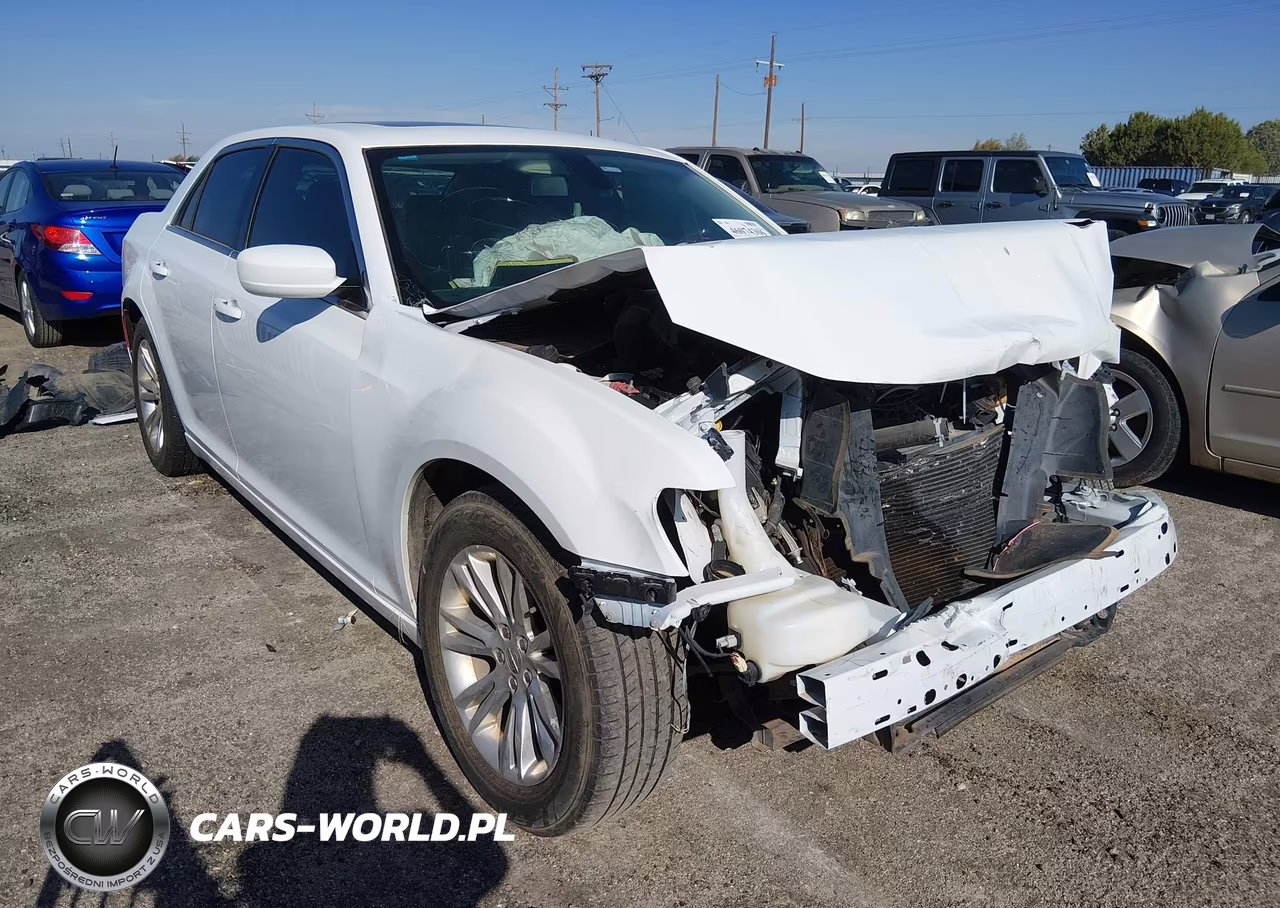 2017 Chrysler 300 Limited VIN:2C3CCAAG6HH646449 - 1