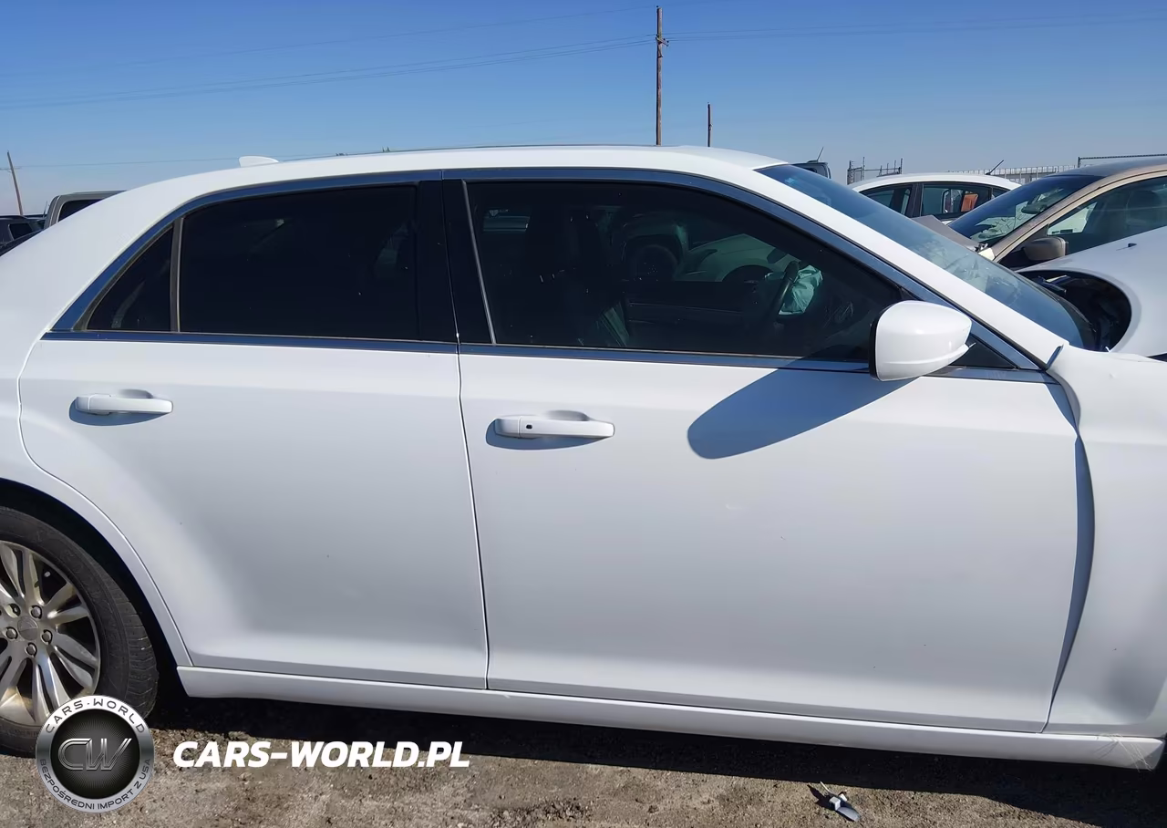 2017 Chrysler 300 Limited VIN:2C3CCAAG6HH646449 - 14
