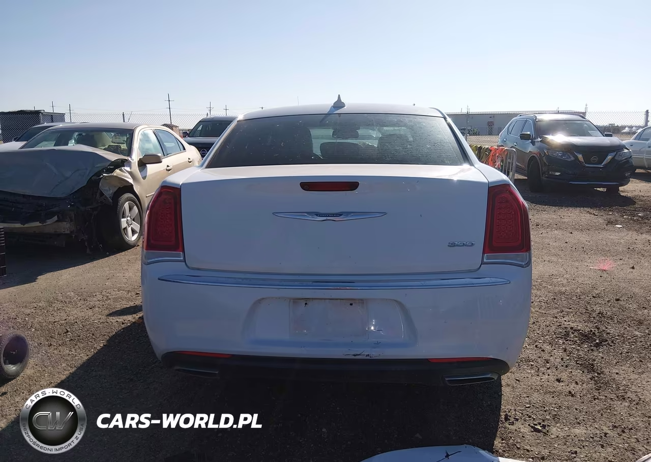 2017 Chrysler 300 Limited VIN:2C3CCAAG6HH646449 - 17