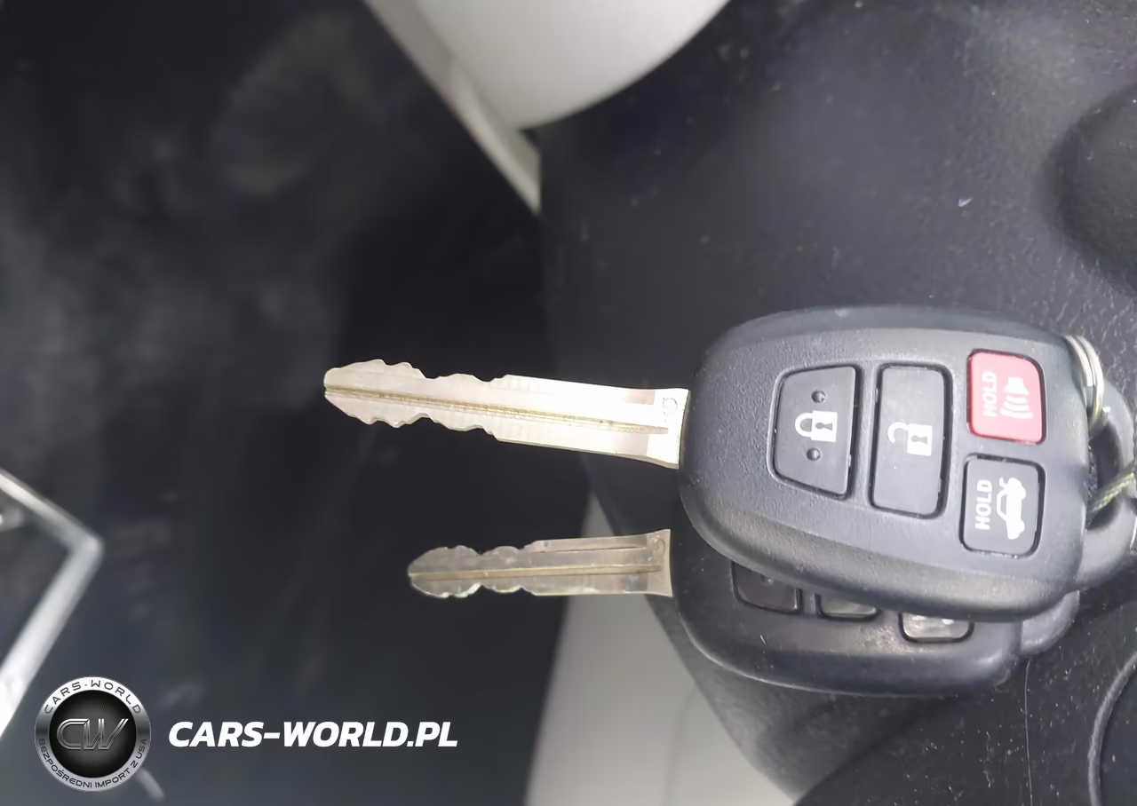 2014 Toyota Camry Le VIN:4T4BF1FK9ER403319 - 11