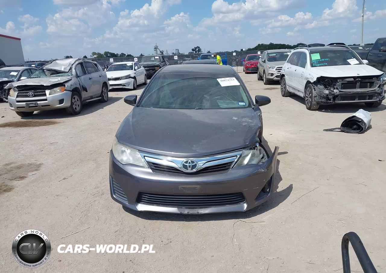 2014 Toyota Camry Le VIN:4T4BF1FK9ER403319 - 12