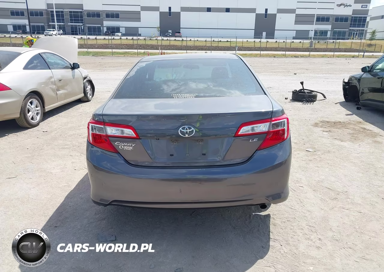 2014 Toyota Camry Le VIN:4T4BF1FK9ER403319 - 16