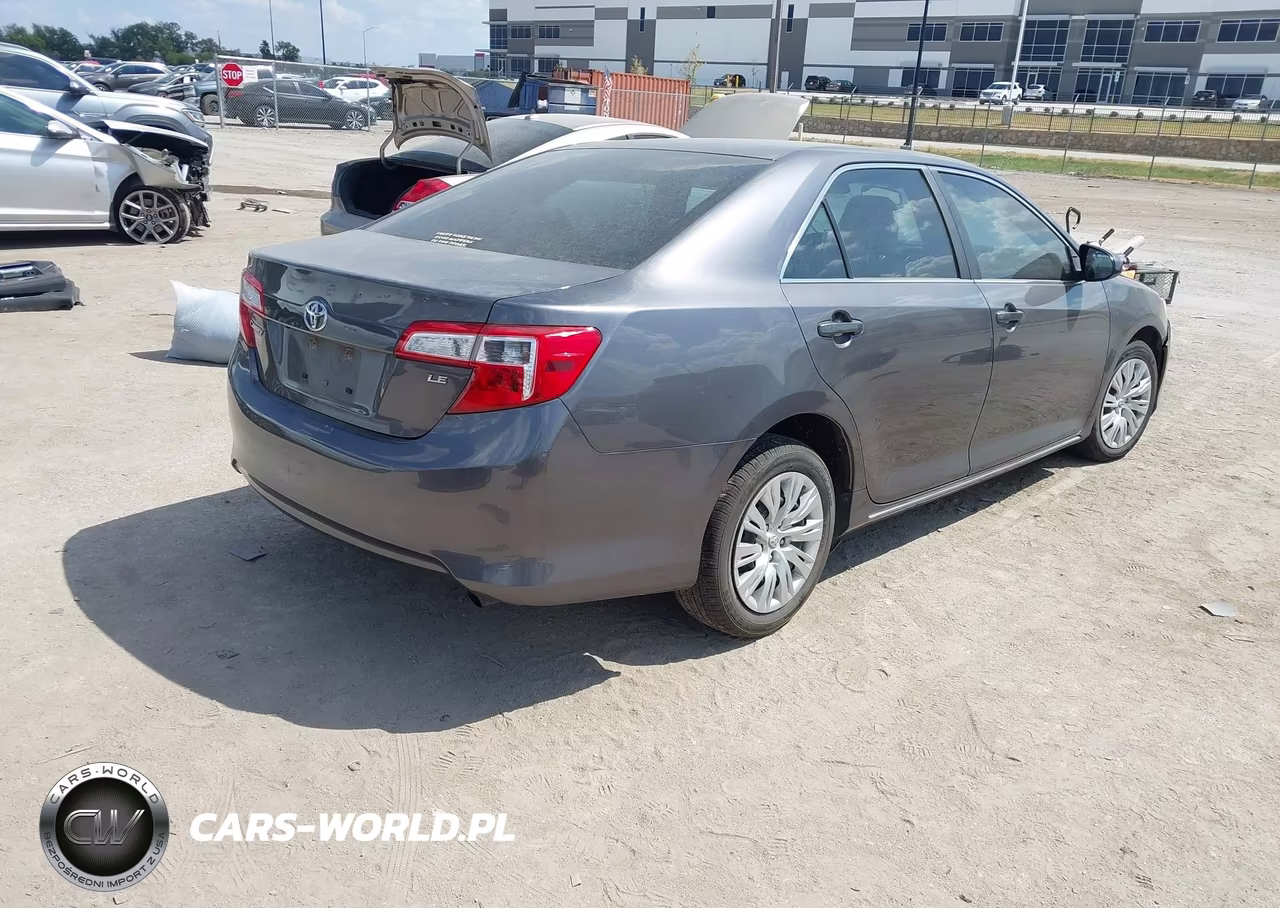 2014 Toyota Camry Le VIN:4T4BF1FK9ER403319 - 4