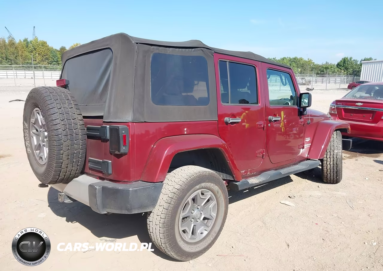 2010 Jeep Wrangler Unlimited Sahara VIN:1J4BA5H18AL122633 - 4