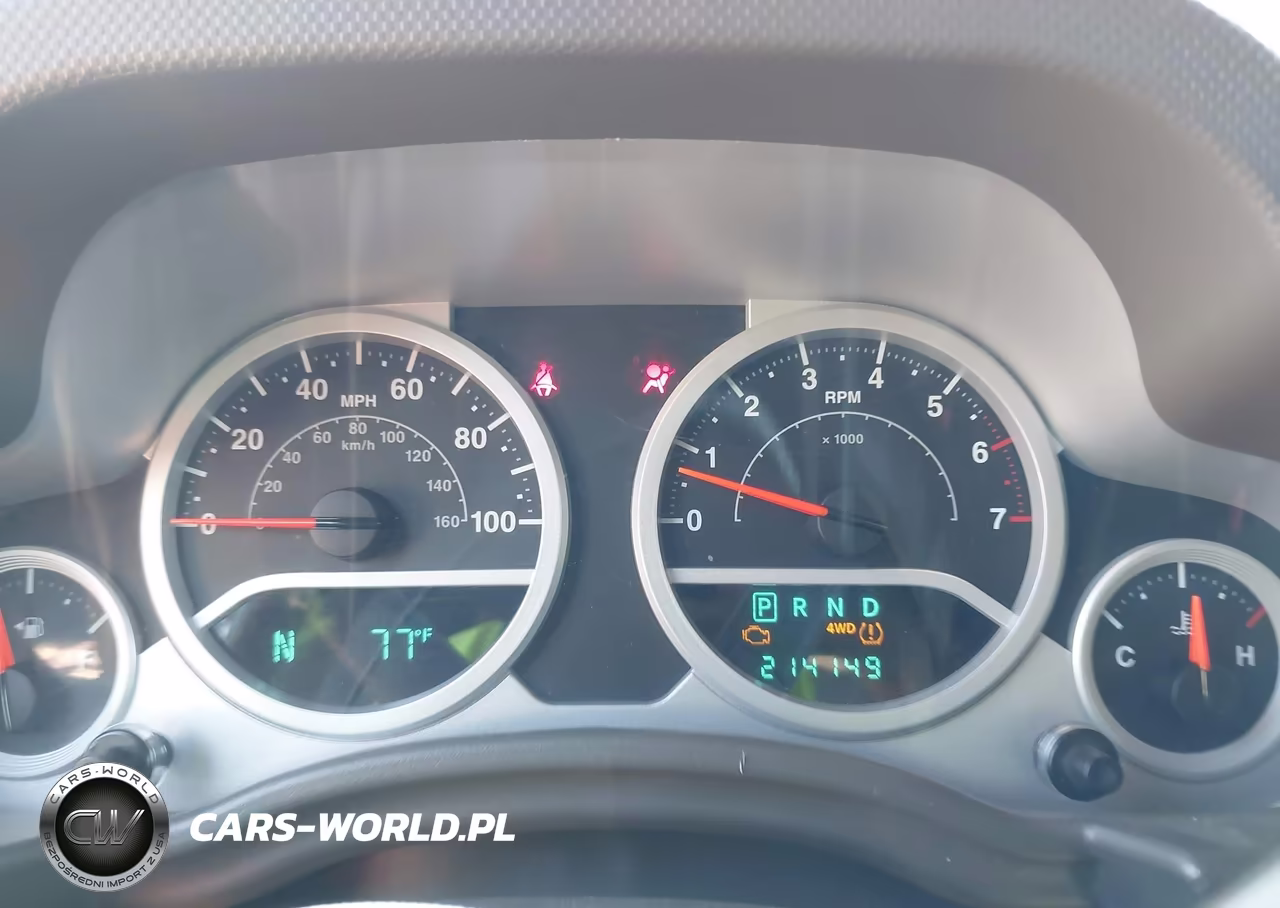 2010 Jeep Wrangler Unlimited Sahara VIN:1J4BA5H18AL122633 - 7