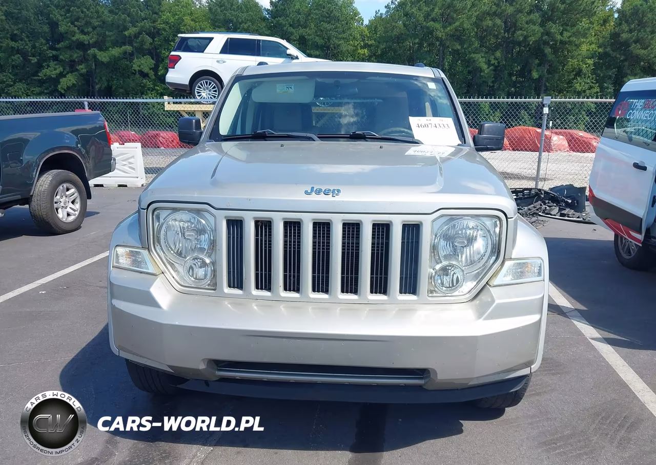 2008 Jeep Liberty Sport VIN:1J8GP28K68W221812 - 12