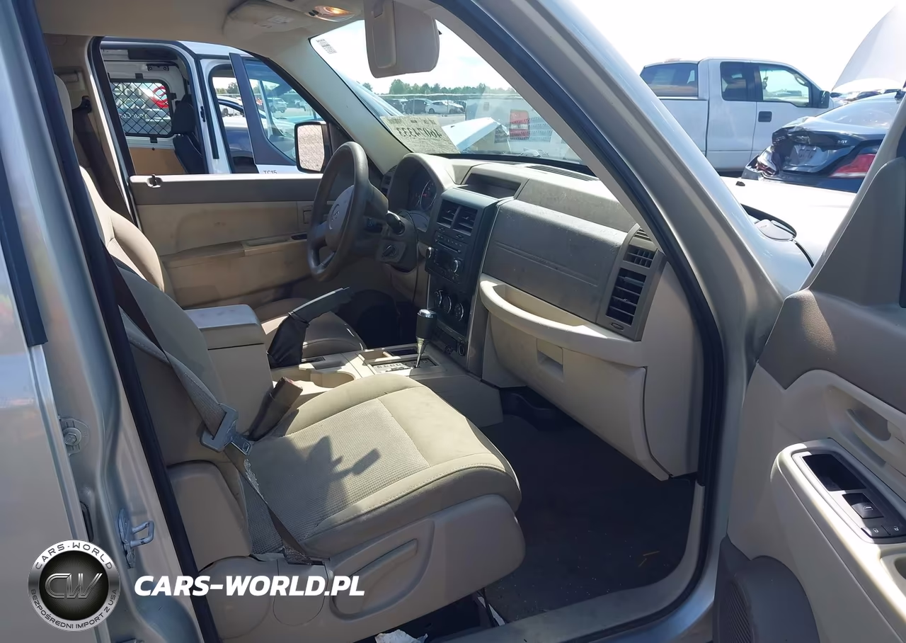 2008 Jeep Liberty Sport VIN:1J8GP28K68W221812 - 5