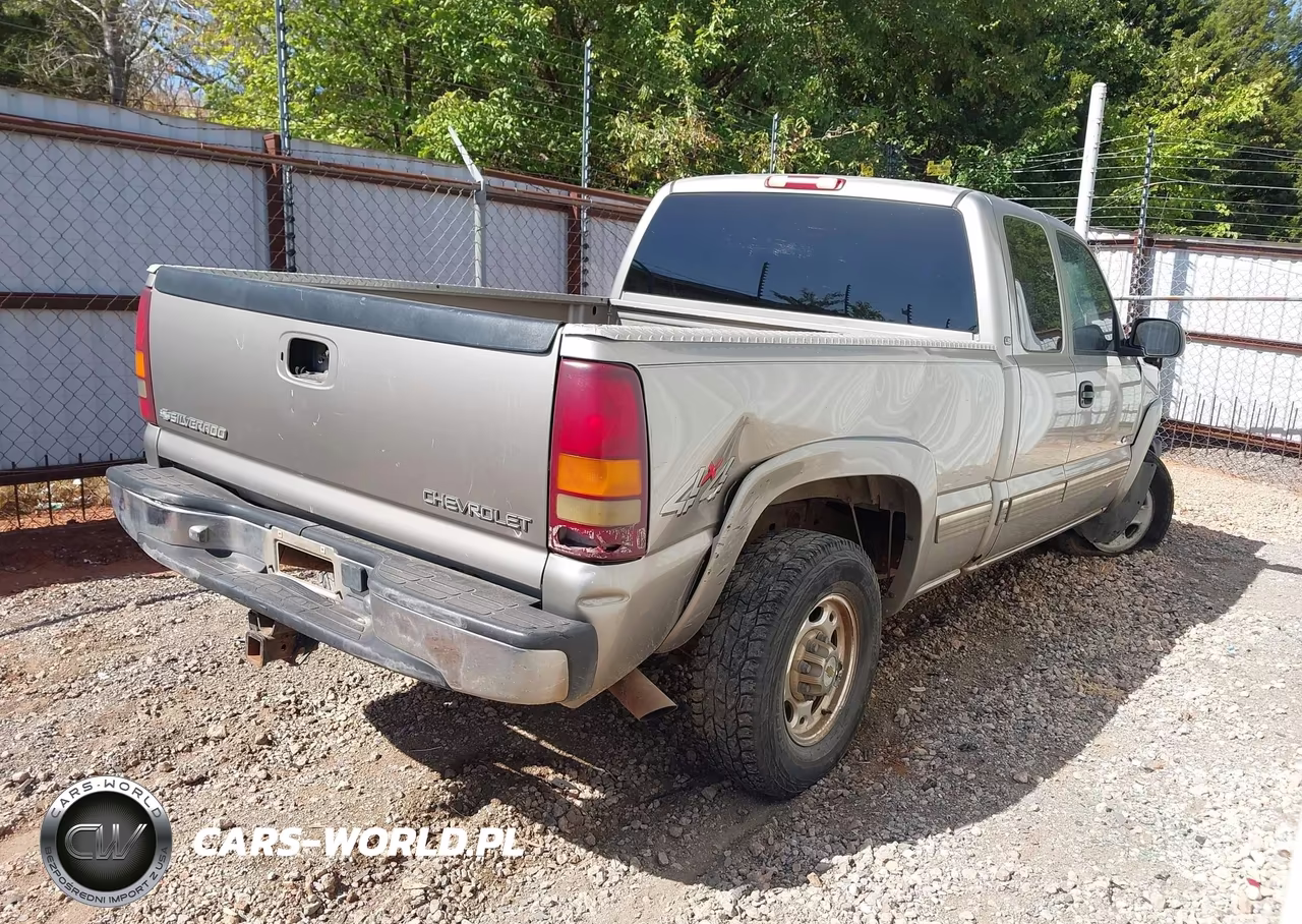 2000 Chevrolet Silverado 2500 Ls VIN:1GCGK29U9YE394378 - 4