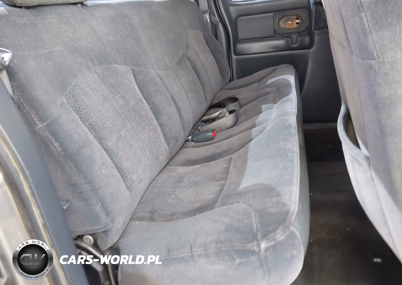 2000 Chevrolet Silverado 2500 Ls VIN:1GCGK29U9YE394378 - 8