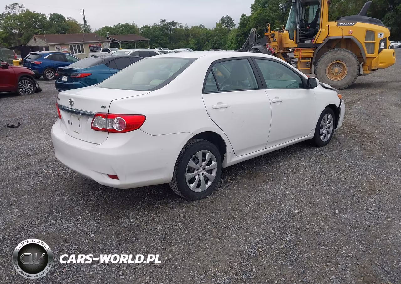 2012 Toyota Corolla Le VIN:2T1BU4EE4CC878596 - 4