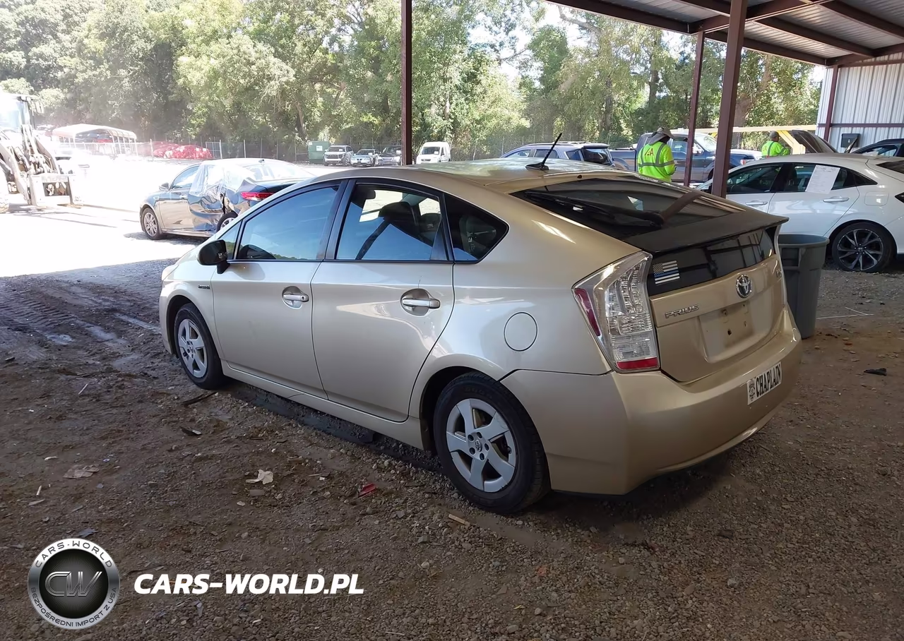 2011 Toyota Prius Three VIN:JTDKN3DU2B1373157 - 3