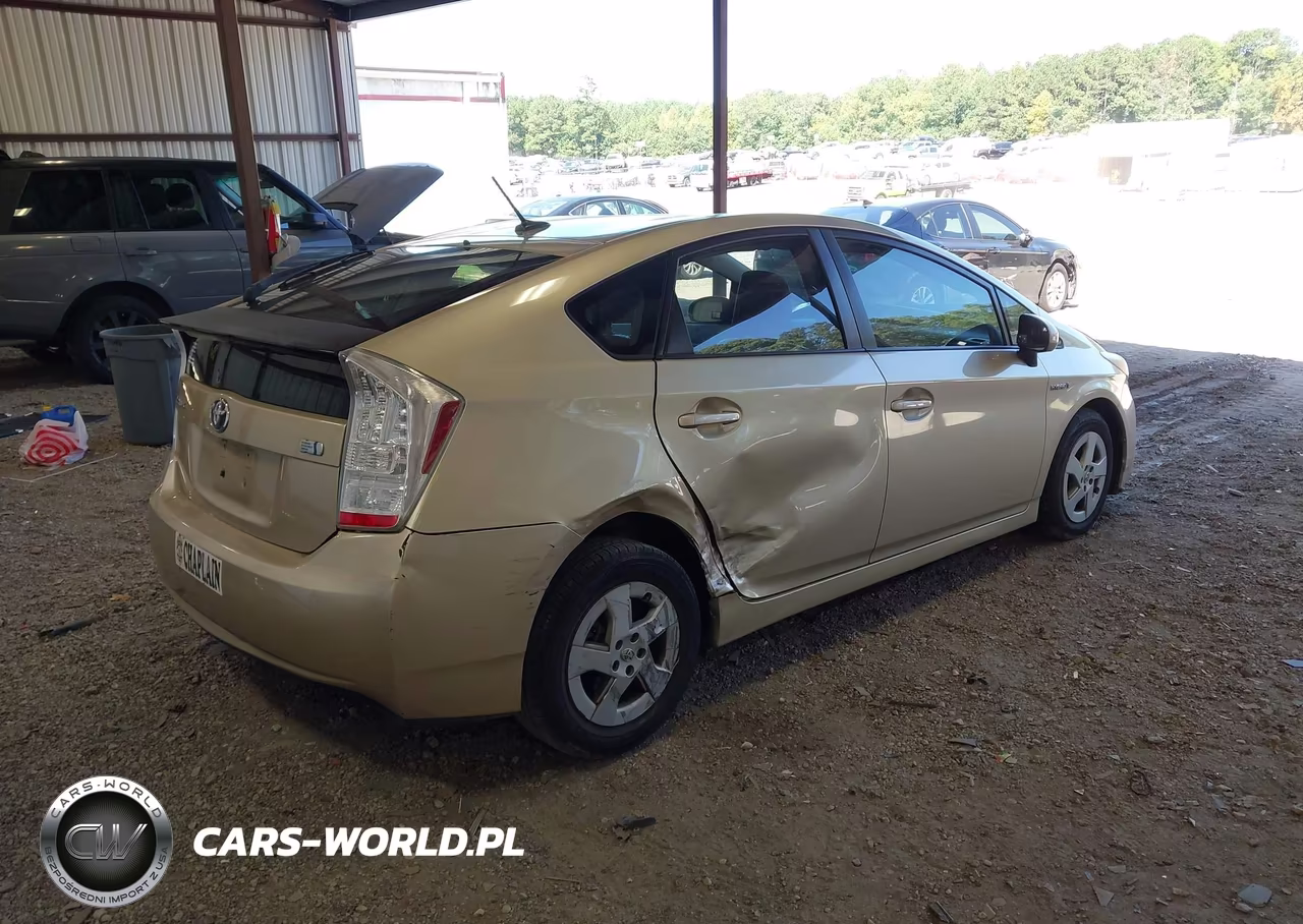 2011 Toyota Prius Three VIN:JTDKN3DU2B1373157 - 4