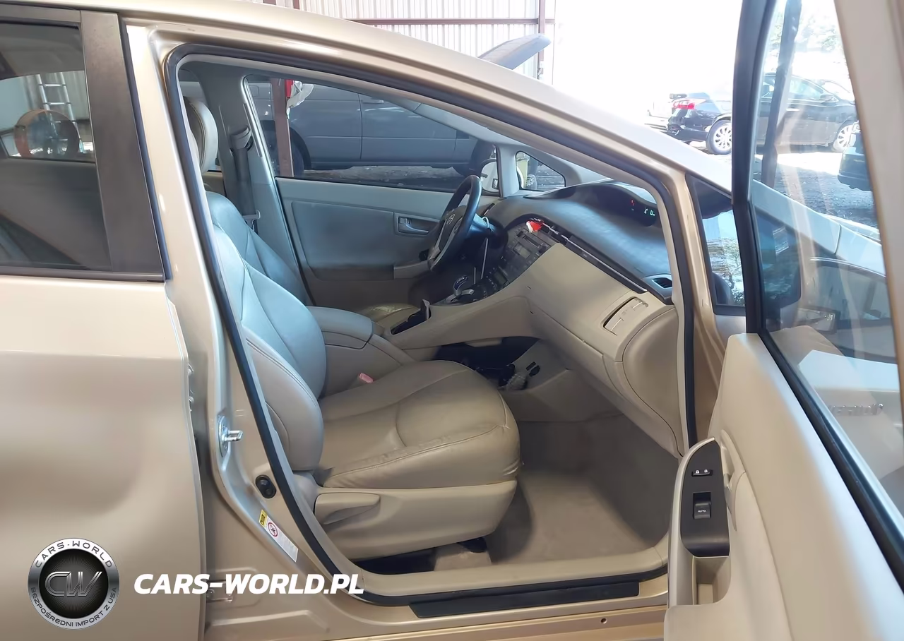 2011 Toyota Prius Three VIN:JTDKN3DU2B1373157 - 5