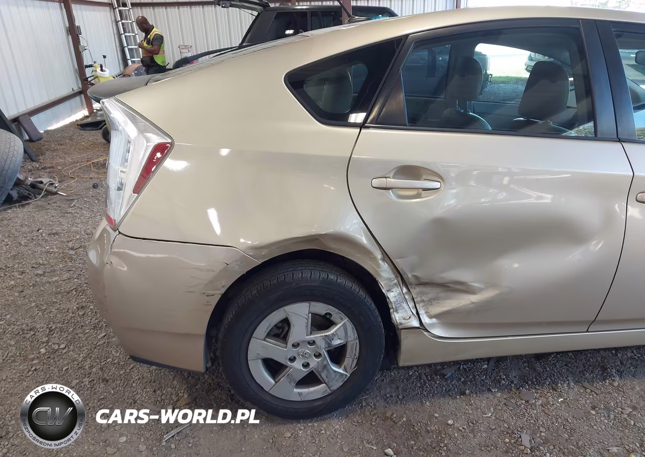 2011 Toyota Prius Three VIN:JTDKN3DU2B1373157 - 6