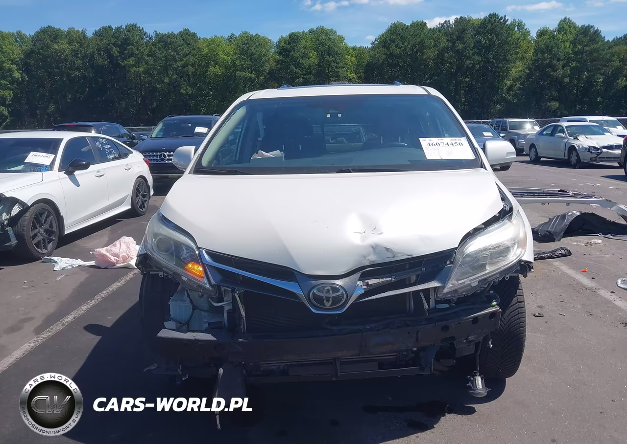 2019 Toyota Sienna Limited 7 Passenger VIN:5TDYZ3DC3KS966020 - 13
