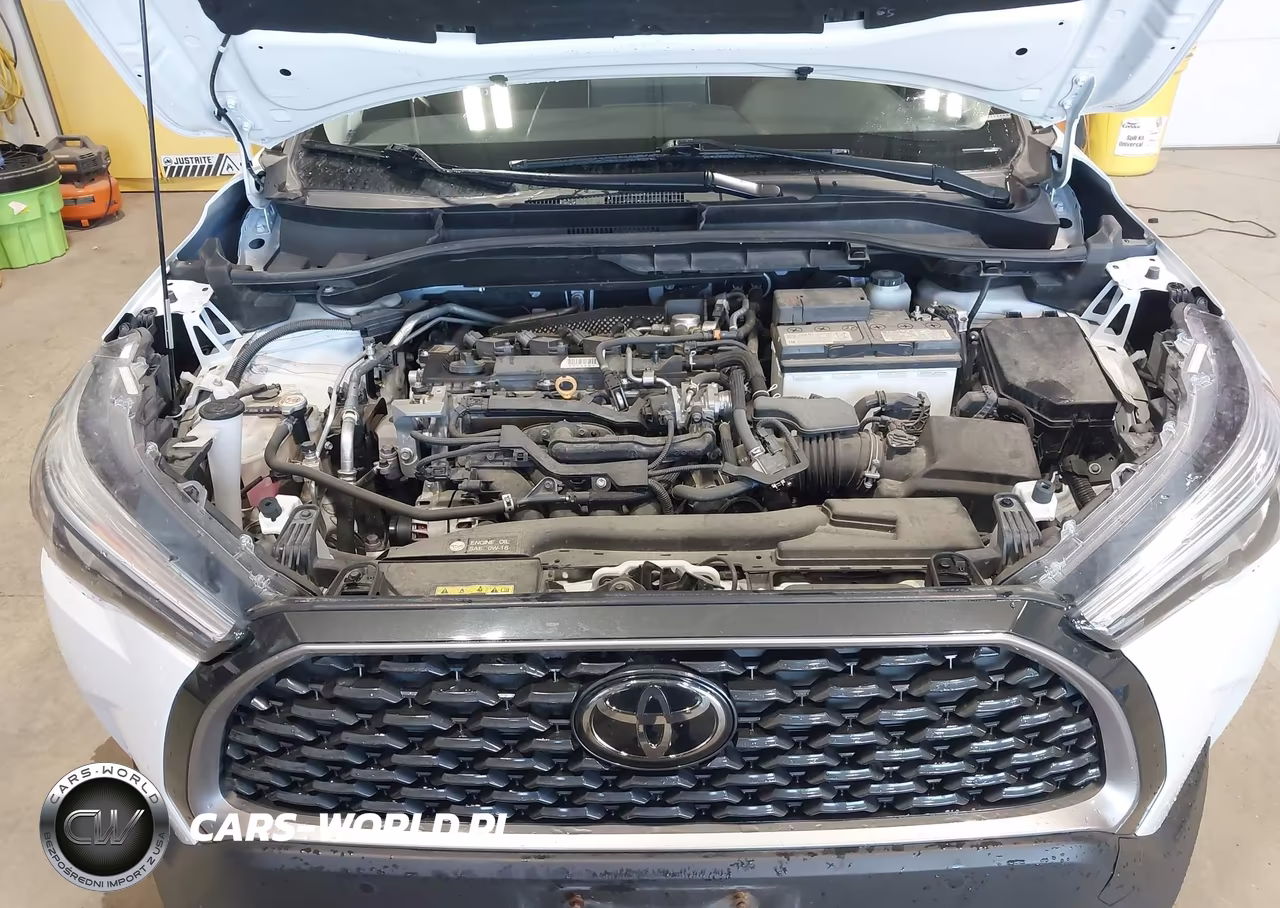 2022 Toyota Corolla Cross Xle VIN:7MUDAABG0NV016613 - 10