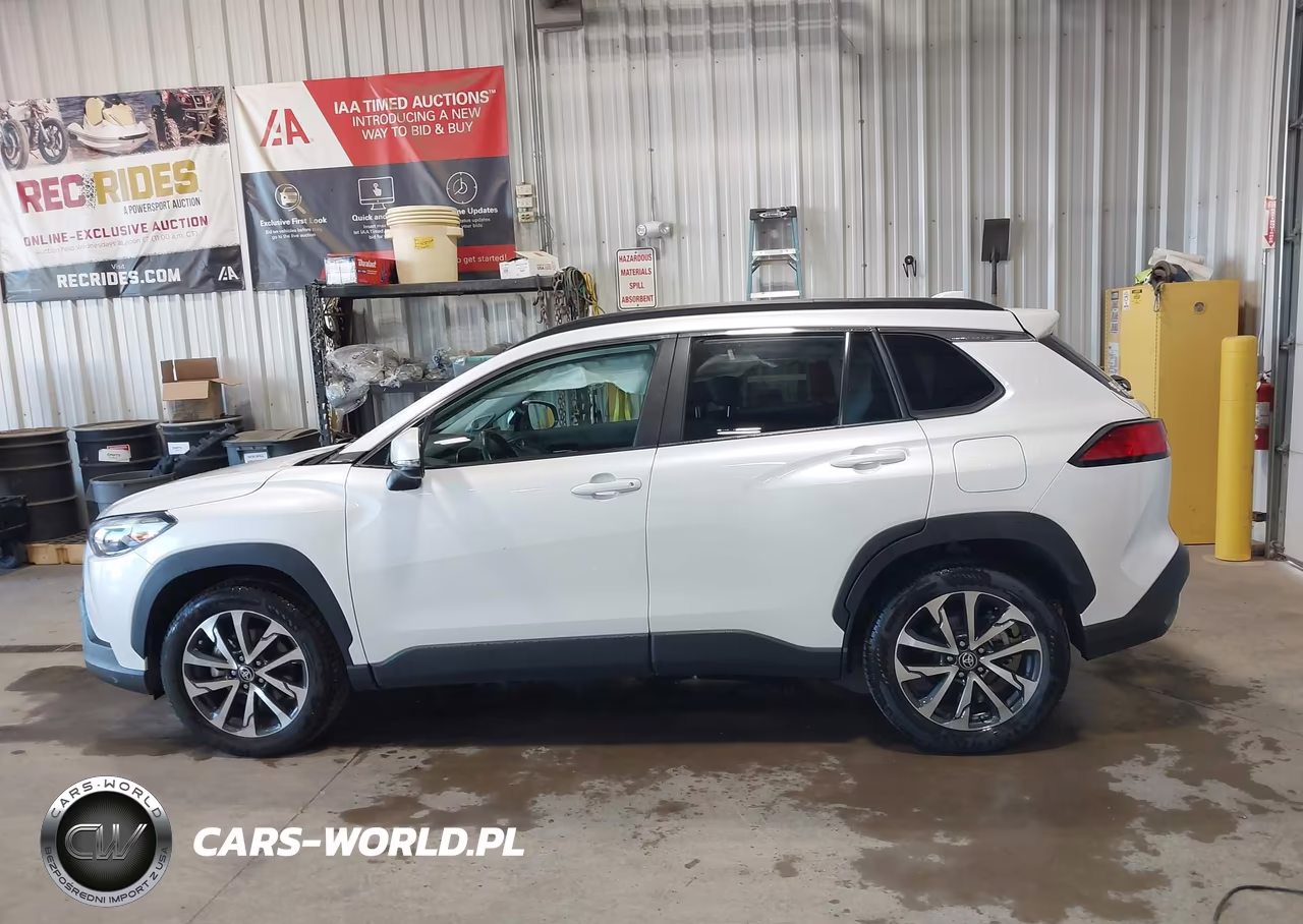 2022 Toyota Corolla Cross Xle VIN:7MUDAABG0NV016613 - 14