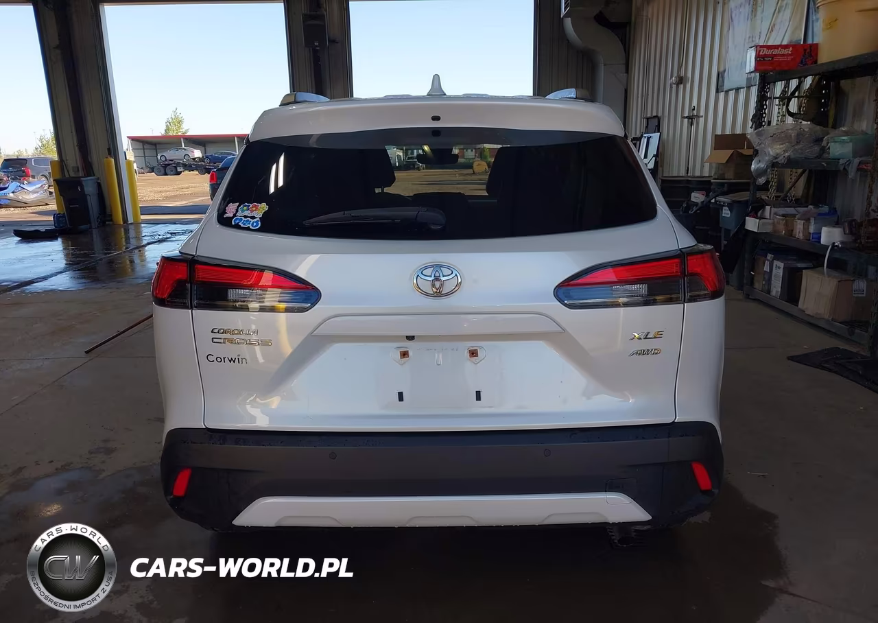 2022 Toyota Corolla Cross Xle VIN:7MUDAABG0NV016613 - 16