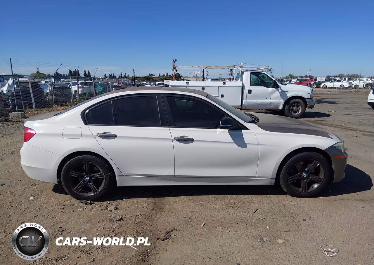 2015 BMW 328I xDrive VIN:WBA3B3C52FF546558 - 13