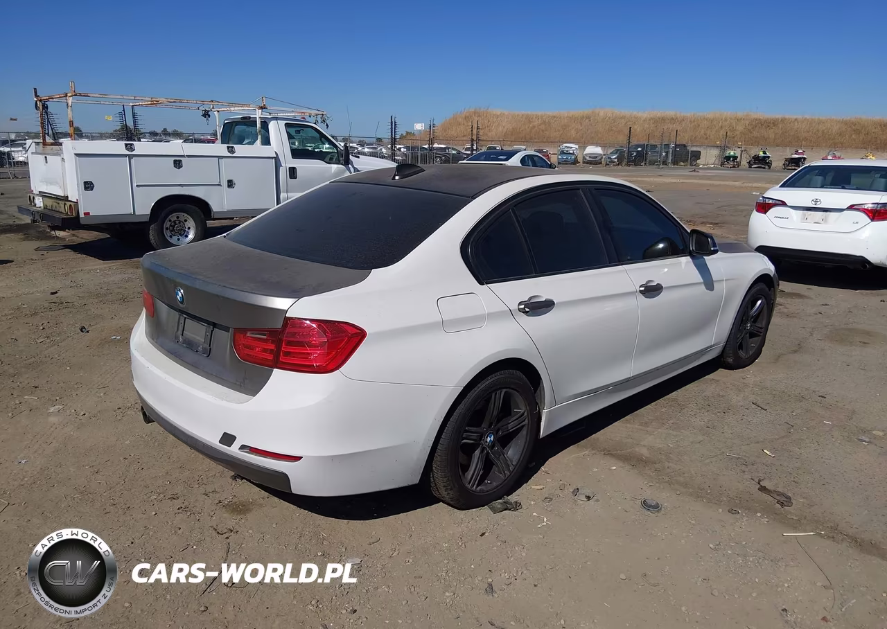 2015 BMW 328I xDrive VIN:WBA3B3C52FF546558 - 4