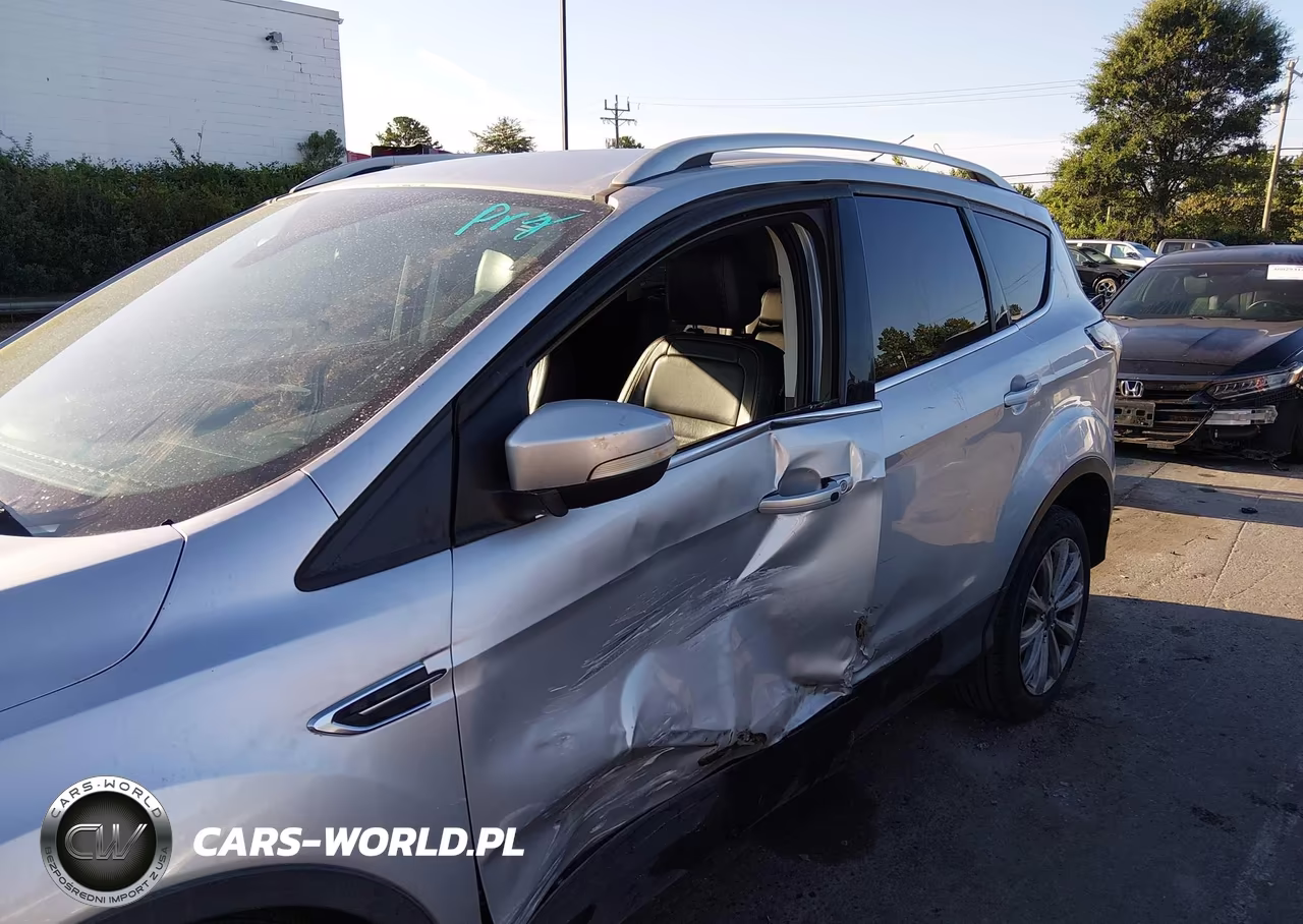2017 Ford Escape Titanium VIN:1FMCU9JDXHUA02880 - 6
