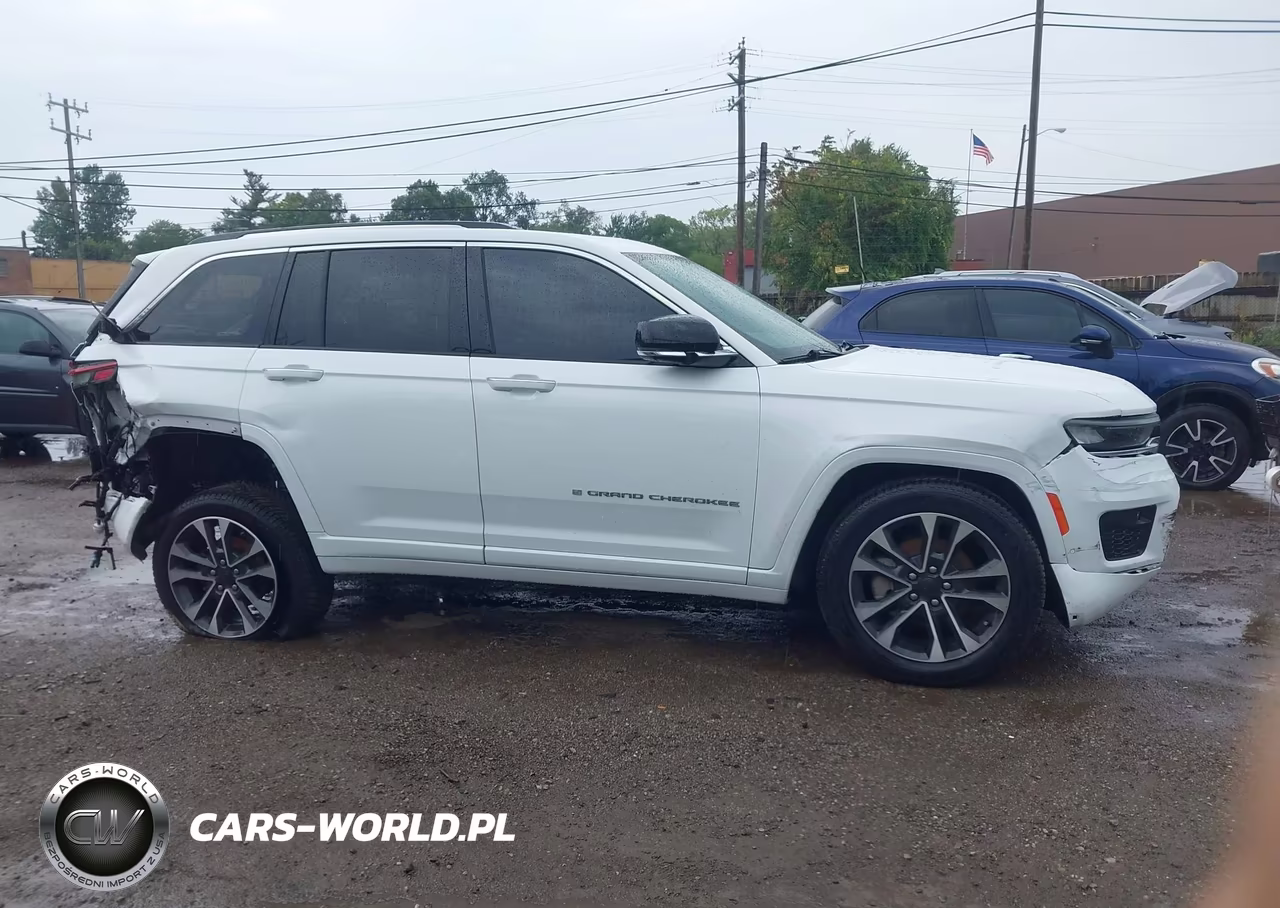 2023 Jeep Grand Cherokee Overland 4X4 VIN:1C4RJHDG0PC502171 - 12