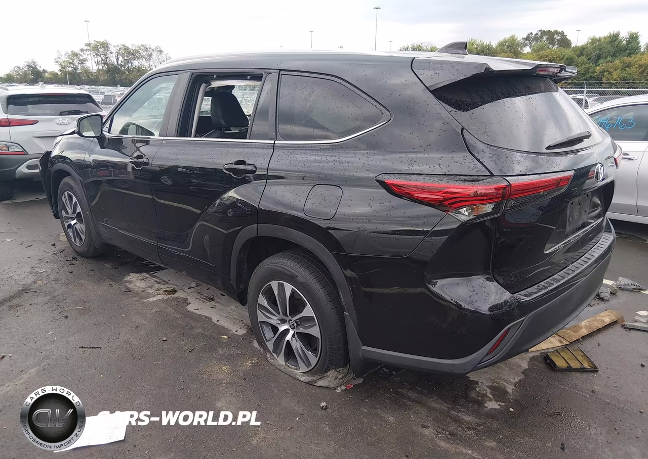 2023 Toyota Highlander Xle VIN:5TDKDRAH4PS007756 - 3