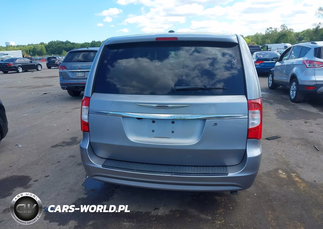 2014 Chrysler Town & Country S VIN:2C4RC1HG3ER225760 - 16