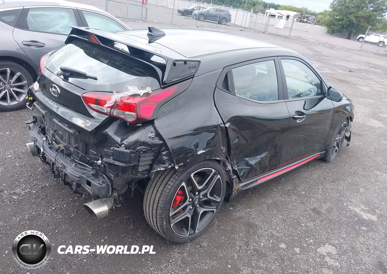 2022 Hyundai Veloster N VIN:KMHT36AH4NU013308 - 4