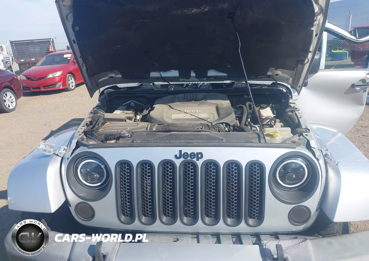 2012 Jeep Wrangler Unlimited Sahara VIN:1C4BJWEG2CL273121 - 10
