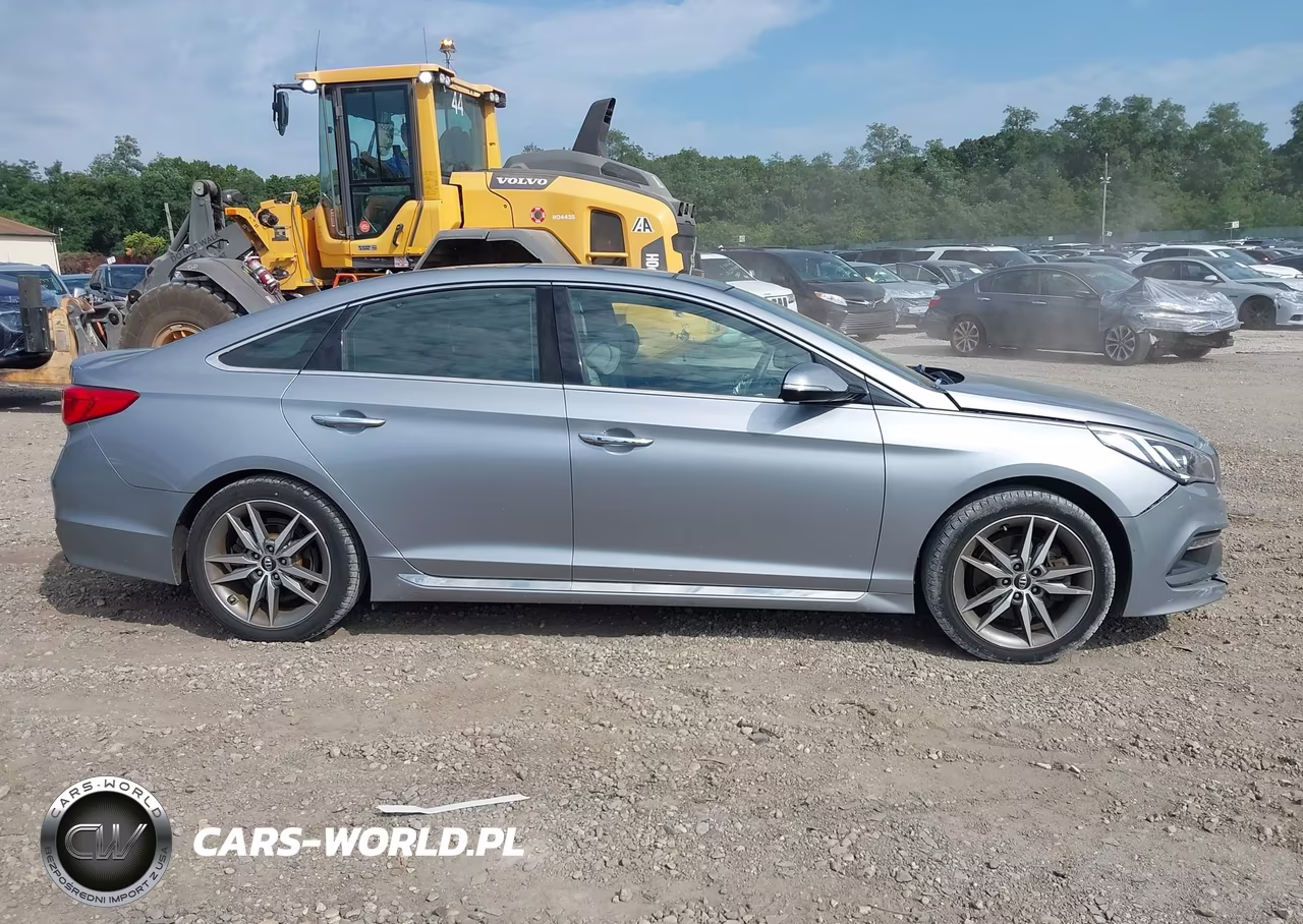 2015 Hyundai Sonata Sport 2.0T VIN:5NPE34AB3FH080054 - 13