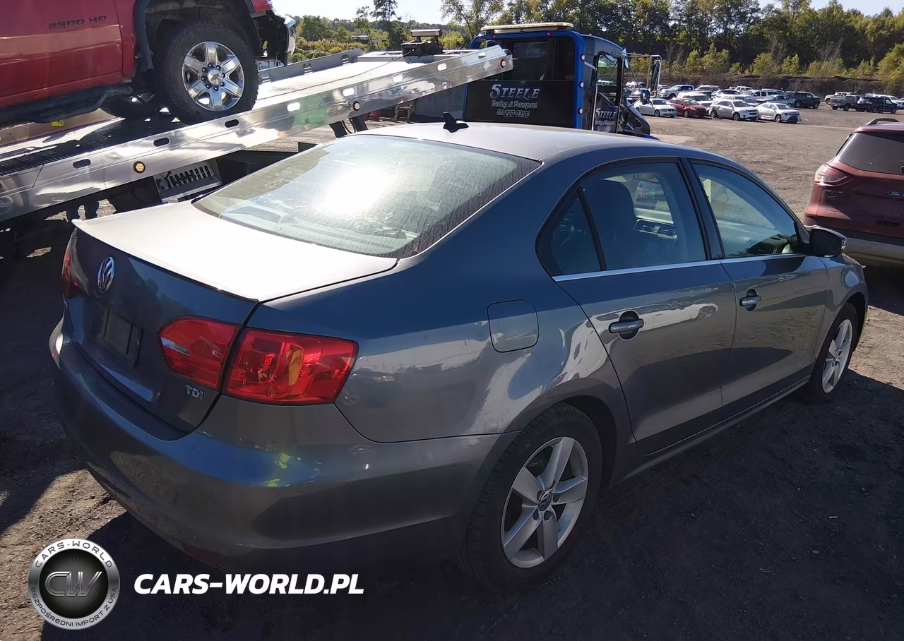 2012 Volkswagen Jetta 2.0L Tdi VIN:3VWLL7AJ5CM379418 - 4