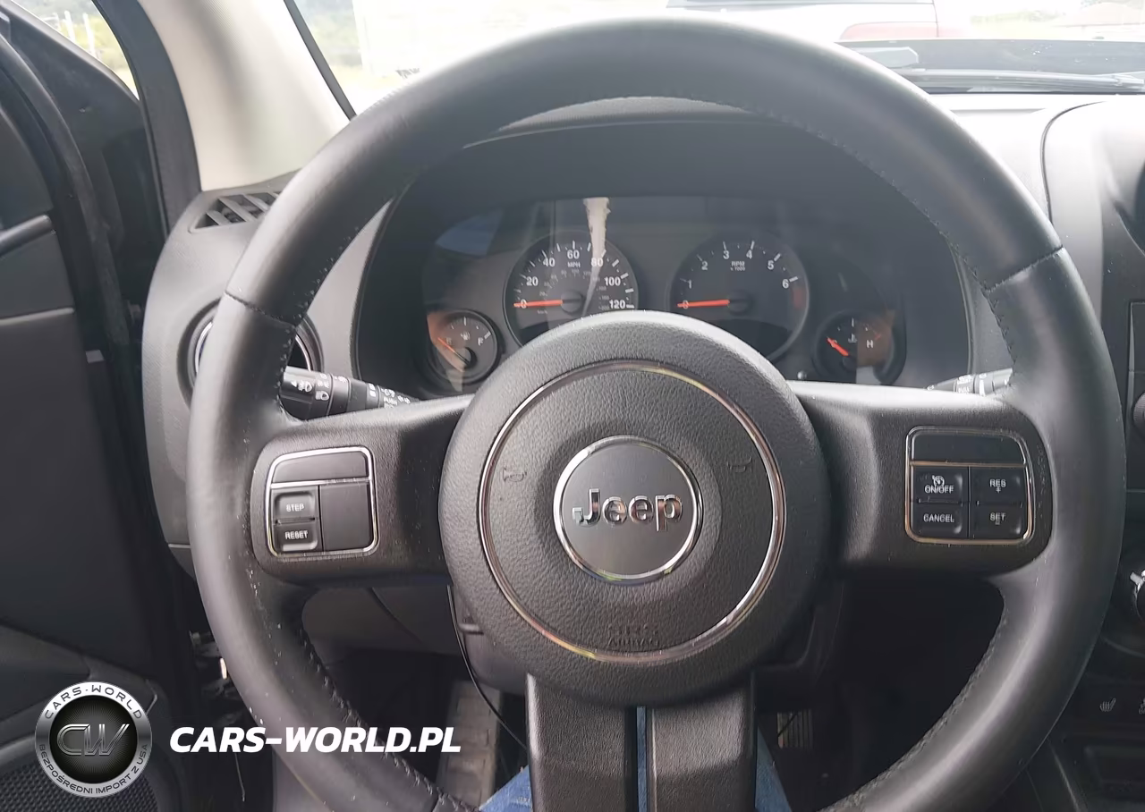 2013 Jeep Compass Latitude VIN:1C4NJDEB8DD274680 - 22