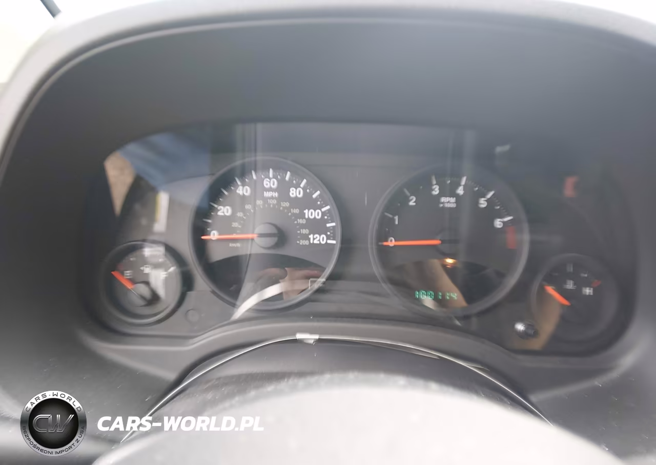 2013 Jeep Compass Latitude VIN:1C4NJDEB8DD274680 - 7