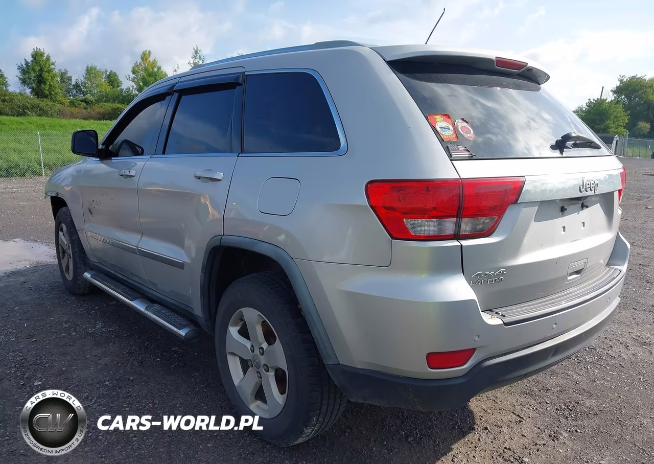 2012 Jeep Grand Cherokee Laredo VIN:1C4RJFAG4CC202801 - 3